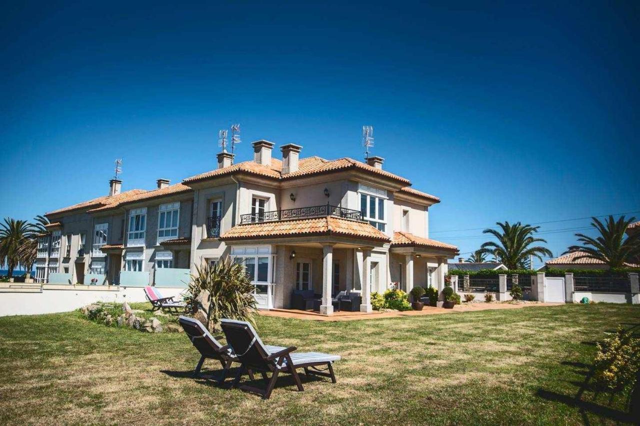 Chalet Pareado Con Jardin En 1ª Linea De Mar Villa Burela Exterior photo