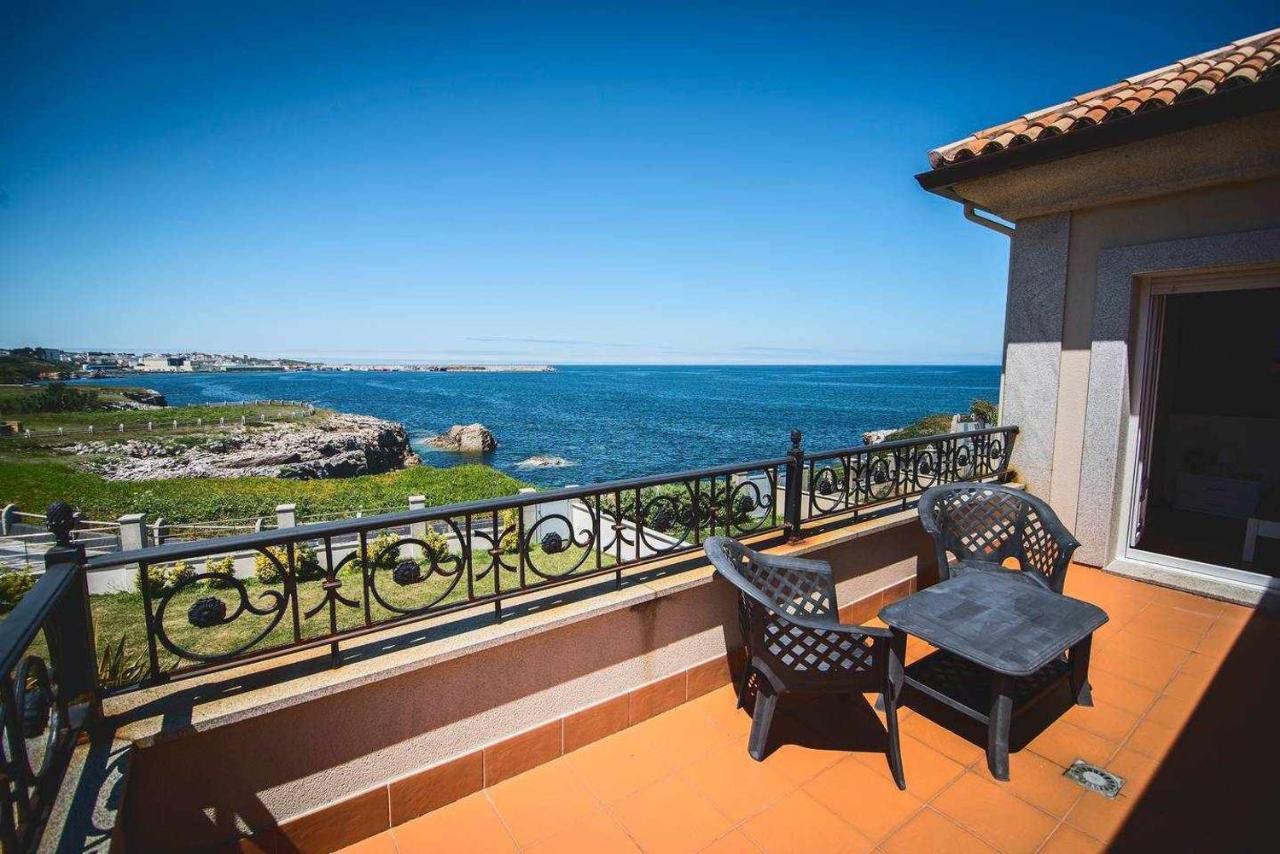 Chalet Pareado Con Jardin En 1ª Linea De Mar Villa Burela Exterior photo