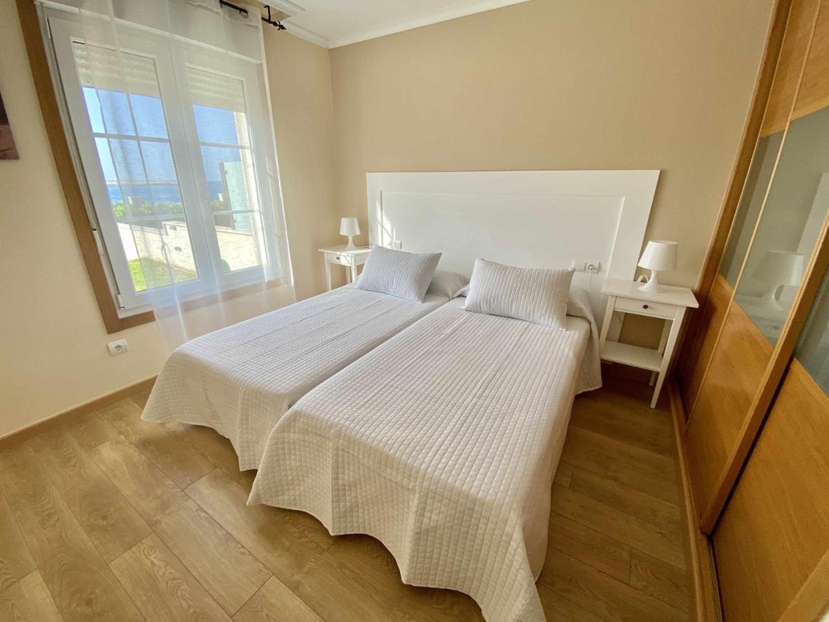 Chalet Pareado Con Jardin En 1ª Linea De Mar Villa Burela Exterior photo